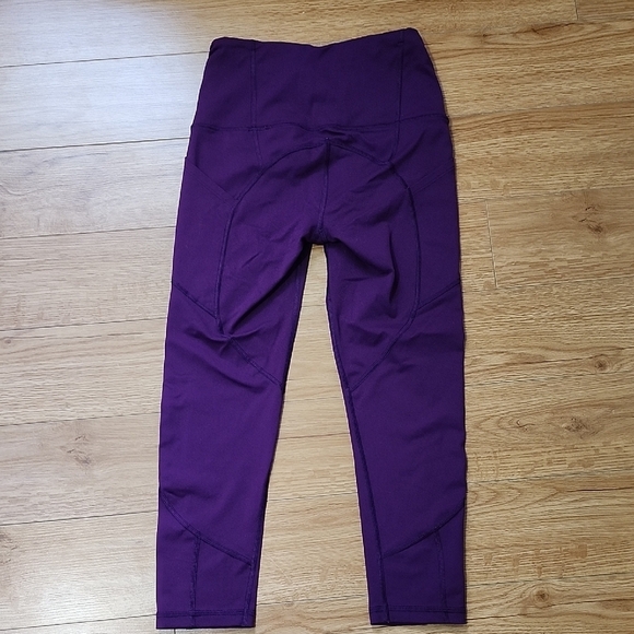 Victoria's Secret Women's Capris in Deep Purple - Picture 4 of 4